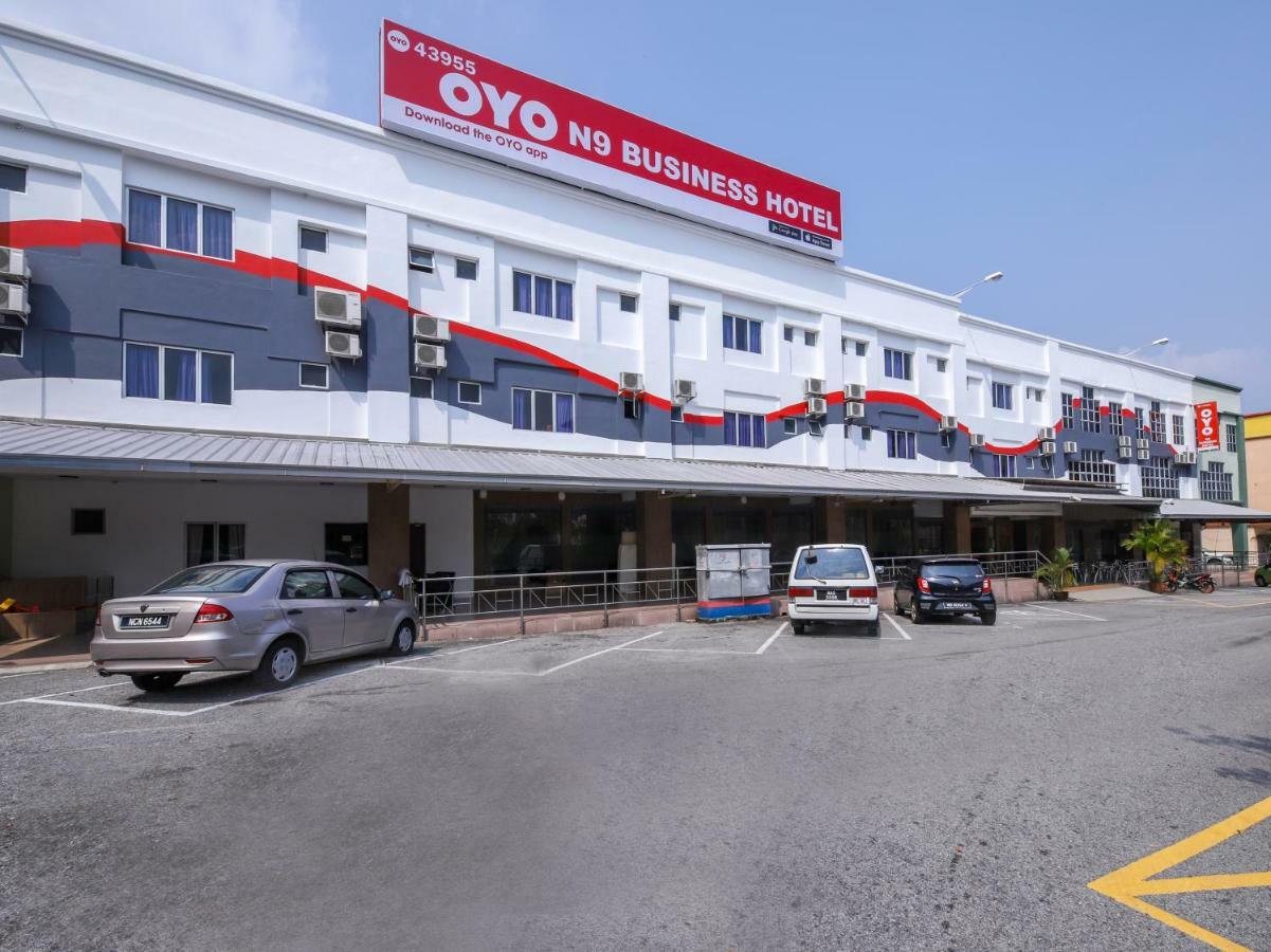 OYO 43955 N9 Business Hotel Nilai Exterior foto